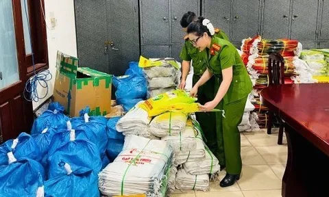 Hai cửa hàng ở Hà Nội là "đại bản doanh" gạo ST Ông Cua giả nằm ở đâu mà bán 17,3 tấn ra thị trường?