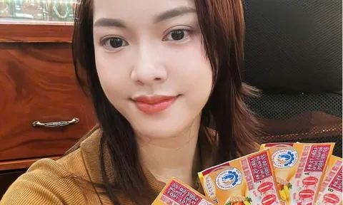 Chủ tiệm vé số xinh như hotgirl tiết lộ về người trúng giải đặc biệt