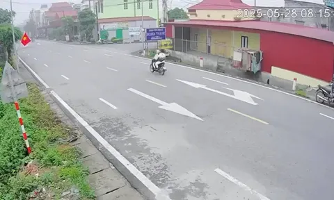 Bé trai 3 tuổi tuột tay bố, băng qua đường bị xe tải đâm tử vong thương tâm: Tài xế đối mặt hình phạt nào?