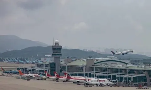 “Em bé được sinh trên máy bay đang không thở được”: Sau câu nói đau lòng, đứa trẻ tử vong trên chuyến bay tới Hàn Quốc
