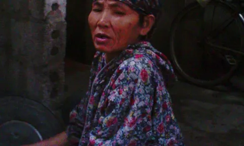 Người mẹ U70 mất tích khi đạp xe tìm con ở Hà Nội: Nước mắt người con lạc mẹ trong vô vọng