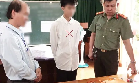 Khởi tố vụ án thí sinh dùng camera truyền đề thi môn Ngữ văn ra ngoài: Danh tính thí sinh khiến nhiều người ngỡ ngàng