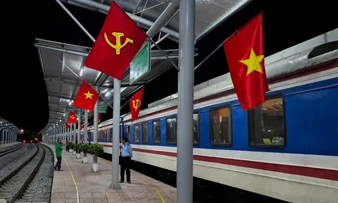 Hi Hữu: Hoãn chạy tàu vì chỉ 2 hành khách đăng ký đi 1 chuyến, là tuyến đường nào?