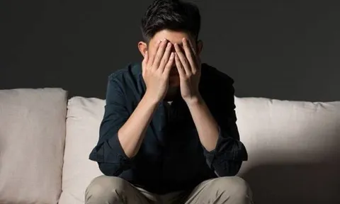 Vợ có bầu với sếp già về ly hôn chồng nghèo, câu nói của anh trong tiệc chia tay khiến cả gia đình ngoại ngất luôn