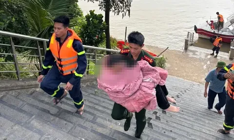 Clip: Nghẹt thở khoảnh khắc Cảnh sát PCCC&CNCH lao mình xuống sông cứu cô gái nhảy cầu Vĩnh Tuy - là sinh viên quê Ninh Bình