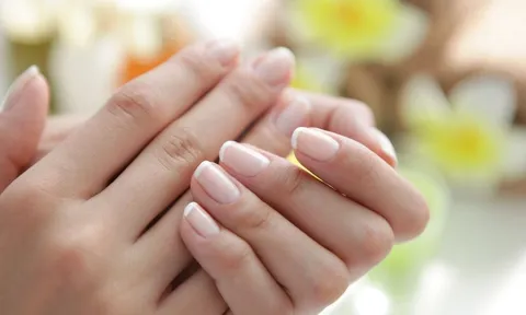 Chuyên gia tiết lộ dấu hiệu trên móng tay có thể dự đoán tuổi thọ của bạn, ai xuất hiện thứ này cần đi khám ngay