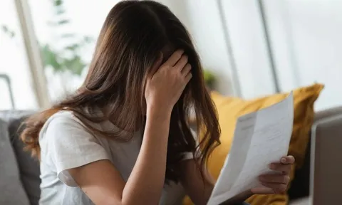 Tờ hóa đơn trong túi chồng và bí mật động trời bị bại lộ, căm phẫn hơn là chồng buông 3 từ lạnh lùng