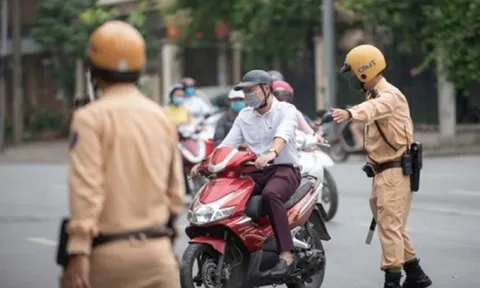 Chú ý: Từ 2025, người điều khiển xe máy có thể bị CSGT phạt tới 12 triệu đồng nếu vi phạm lỗi phổ biến này
