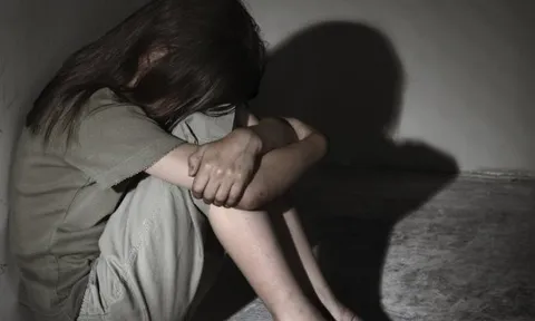 Quảng Trị: Bé gái 14 tuổi mang thai sinh con, kết quả ADN phơi bày hành vi đồi bại của cha dượng hờ