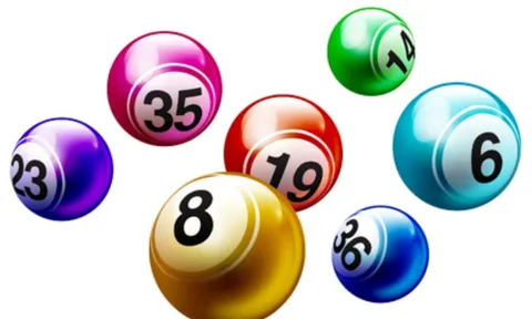 Cào vé số trước mộ tổ tiên, thanh niên may mắn trúng số độc đắc lớn chưa từng thấy