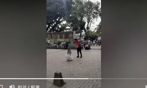 Clip: Bị chồng bắt tại trận ngoại tình, vợ lấy vội ga trải giường che thân khóc lóc xin tha thứ