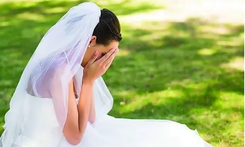 Hành động kinh hãi của chú rể dành cho cô dâu khiến CDM phẫn nộ khuyên cô gái hủy hôn