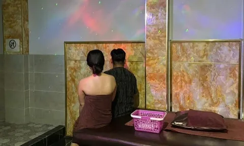 Vợ bầu bắt quả tang gái massage không mảnh vải che thân đang phục vụ chồng tới bến: Lời phân trần gây phẫn nộ