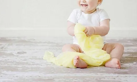 COVID-19 tái bùng phát: Bác sĩ cảnh báo nếu trẻ nhỏ có dấu hiệu này cần đi khám ngay chớ chần chừ