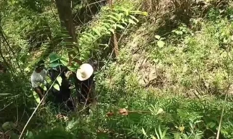 Vợ gào khóc tìm thấy thi thể chồng mất tích gần một tháng: Lời trăn trối rợn người 