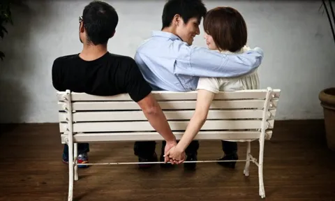 Phát hiện vợ ngoại tình, chồng lịch thiệp đến tàn nhẫn khiến đối phương sống trong sợ hãi, sụp đổ từng ngày