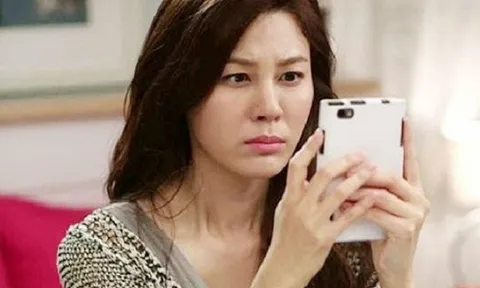 Phát hiện chồng lưu ảnh chị dâu trong điện thoại nhưng thứ khiến vợ sốc hơn là chuyện bố chồng tiết lộ