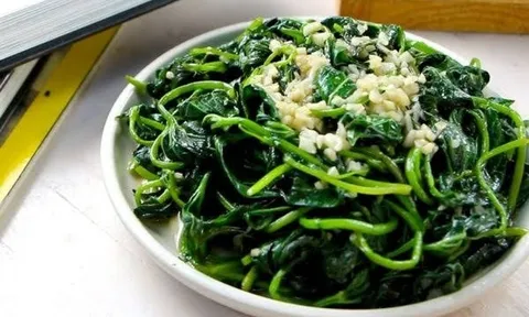 2 loại rau bổ hơn thịt, rẻ hơn thuốc, tốt như 'tiên dược' bán đầy chợ với giá chỉ 5 nghìn/ bó