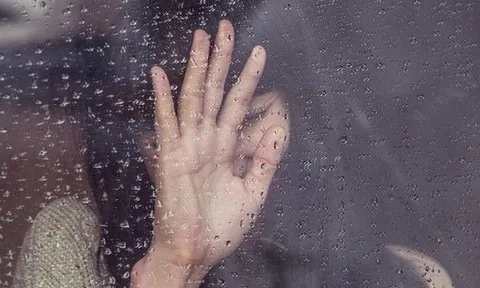 Chồng lạnh nhạt chuyện chăn gối, vợ gục ngã phát hiện chồng giả gái lập nhóm kín tổ chức tiệc quan hệ tập thể