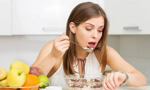 Thói quen ăn uống âm thầm rút ngắn tuổi thọ: Rất nhiều người mắc mỗi ngày mà không hay biết