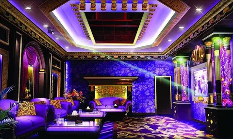 Đột kích quán karaoke phát hiện hành vi đáng sợ của 9 nhân viên quán karaoke
