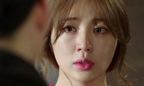 Phát hiện chồng gửi ảnh nhạy cảm cho tình cũ, vợ điếng người đọc được dòng tin nhắn hiện lên