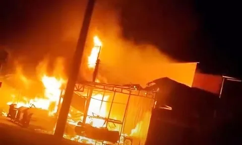 Bị vạch trần chuyện ngoại tình qua MXH, gã đàn ông phóng hỏa, sát hại bạn đồng hương tử vong