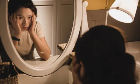 Tiểu tam tìm đến tận nhà yêu cầu chính thất phải rời xa chồng, lý do phía sau thật chua chat