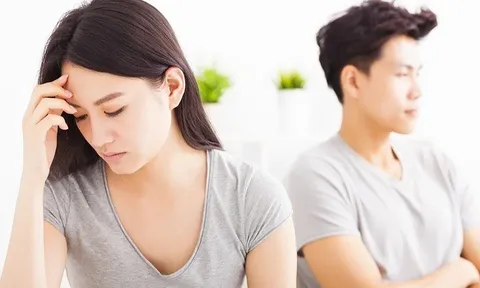 Gọi điện bảo chồng chuyển tiền viện phí, chồng gắt: “Em với con bước vào đời tôi chỉ báo oán”