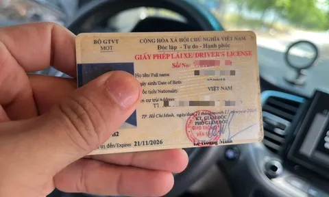 Từ nay đến hết 31/12/2025: Hàng nghìn người bắt buộc đổi giấy phép lái xe, chậm trễ có thể bị phạt tới 20 triệu