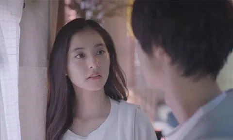 Ly hôn 8 năm, ghé thăm bố vợ cũ, vừa mở cửa tôi chết sững khi thấy cảnh tượng trước mắt, nhận ra điều khiến mình day dứt cả đời