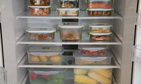 Ngày càng nhiều người ung thư: Cảnh báo nguyên nhân từ chính đồ ăn trong tủ lạnh, hãy bỏ ngay thói quen tưởng tiết kiệm nhưng rất độc hại