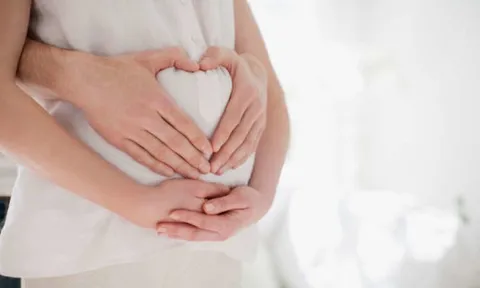 Vợ đi học cao học trở về với bụng bầu, tôi viết đơn ly hôn nhưng lời cô ấy nói khiến tôi chết lặng