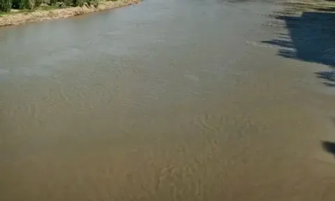 Chú rể nhảy sông đúng ngày cưới, gia đình đau xót nhận dạng thi thể: Nguyên nhân thật khiến ai cũng xót xa