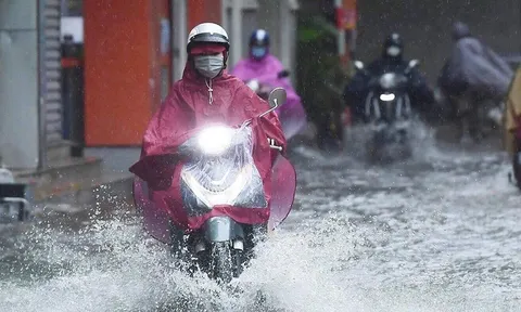 Từ nay: Người điều khiển xe máy có thể bị phạt tới 14.000.000 đồng nếu không bật đèn khi trời mưa, ai cũng cần lưu ý trường hợp này