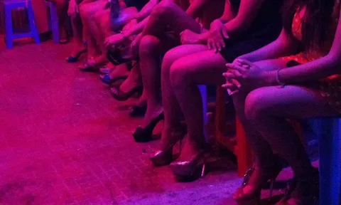 Bắt tú bà 37 tuổi điều hành 'thiên đường thư giãn' biến thành ổ mại dâm: Lộ mạng lưới quy mô lớn