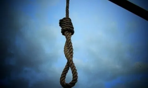 Phát hiện thi thể người đàn ông trong tư thế treo cổ trên cây: Nghi án dựng hiện trường giả gây rúng động