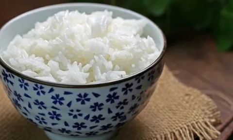 2 loại bát đũa quen thuộc trong bếp nhiều gia đình vẫn hay dùng tưởng vô hại nhưng tiềm ẩn nguy cơ ung thư