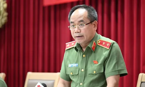 Ai là bị hại của Mr Pips thì trình diện để được trả lại tiền