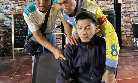 "Phi công" dùng ghi clip quan hệ với đồng nghiệp nữ tại nhà nghỉ sau đêm đi ăn tiệc chung và làm chuyện đê hèn sau đó