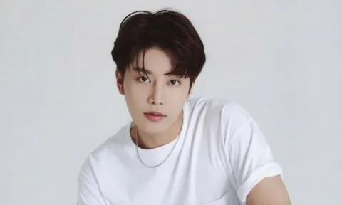 Nam ca sĩ nổi tiếng mang tội hiếp dâm cấp độ đặc biệt là ai?