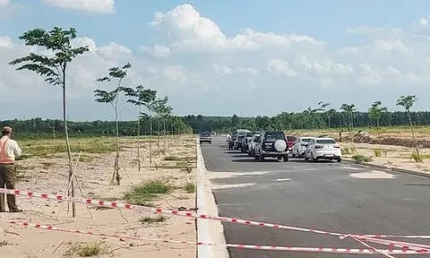 Người mặc áo xe ôm công nghệ nằm úp tử vong với nhiều vết máu trên cơ thể: Hé lộ về người liên quan là 1 thanh niên