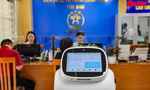 Cận cảnh "nhân viên AI" phục vụ hành chính công tại Hà Nội