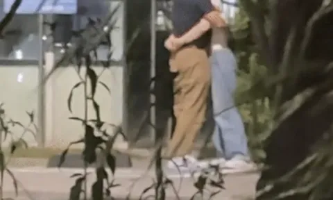 Chấn động: CEO công ty giải trí bị bắt quả tang ngoại tình với sao nữ, hé lộ những cuộc gặp riêng vào đêm khuya