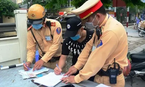 Chú ý: Có thể bị phạt tới 20 triệu đồng nếu sử dụng GPLX thế này, 1 trường hợp nhiều người rất dễ mắc