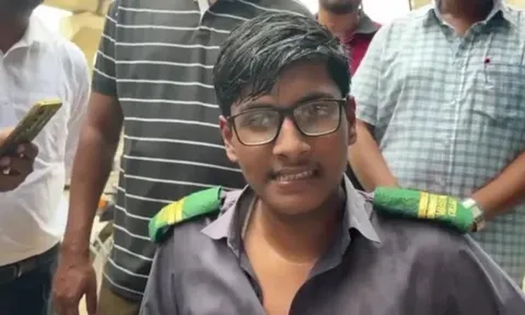 Khoảnh khắc tiêm kích Bangladesh lao xuống trường học qua lời kể của sinh viên