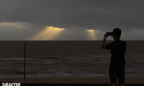 Hải Phòng: Nhiều người chủ quan check-in đón bão vì thấy trời đẹp, lực lượng chức năng lập tức làm việc này