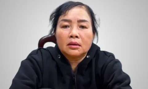 Cụ ông 91 tuổi đi xe điện 3 bánh bị chặn đường, cướp 1 xấp tiền bởi một phụ nữ: Lý do gây phẫn nộ