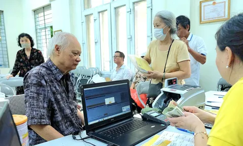 Tin vui: Đề xuất cấp thẻ bảo hiểm y tế miễn phí cho người từ 60 tuổi ở thành phố này