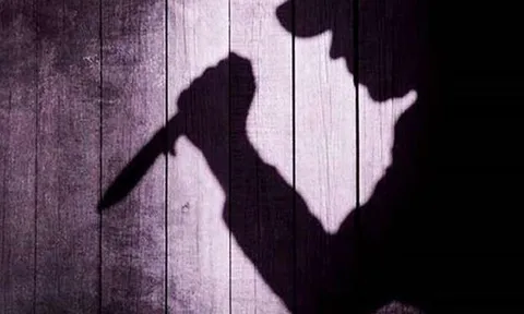 Dùng dao đâm vợ hờ rồi tự tử: Hé lộ lý do và vị trí gây án khó ngờ